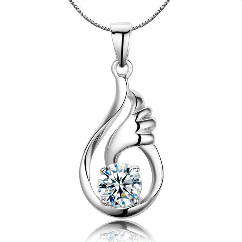 Fashion Angel Wing Pendant Necklace for Women